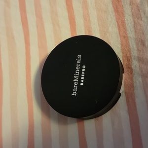 Pro powder foundation